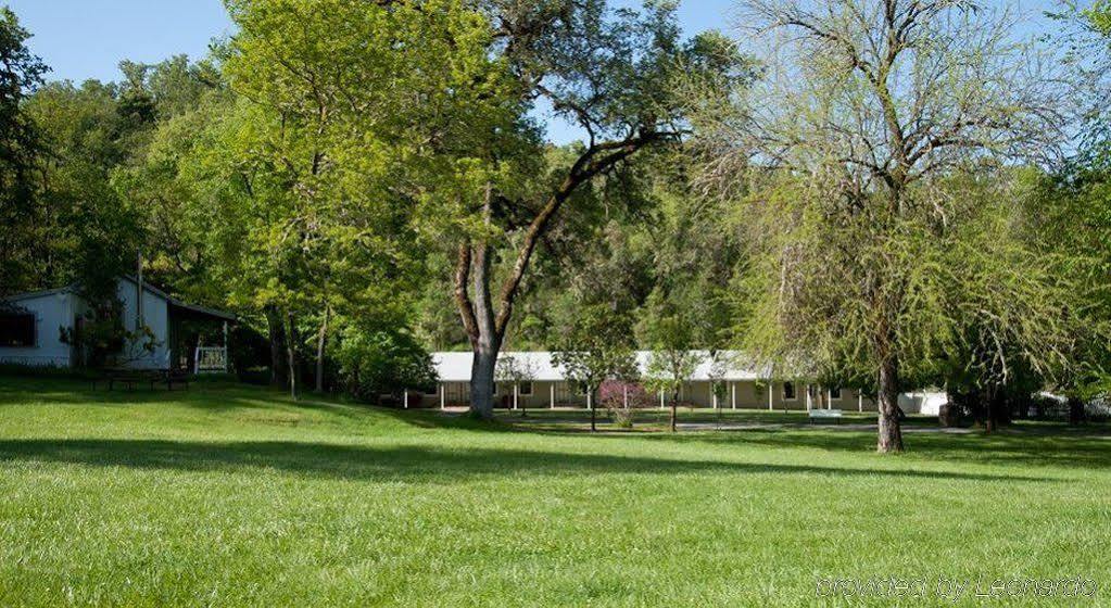 Vichy Springs Resort Юкайа Екстер'єр фото